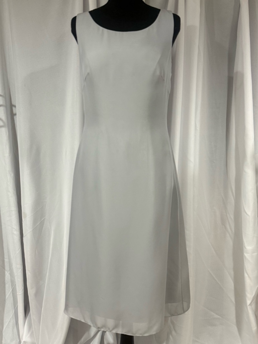 JJs House White Sleeveless Midi A-Line Dress with Scoop Neck